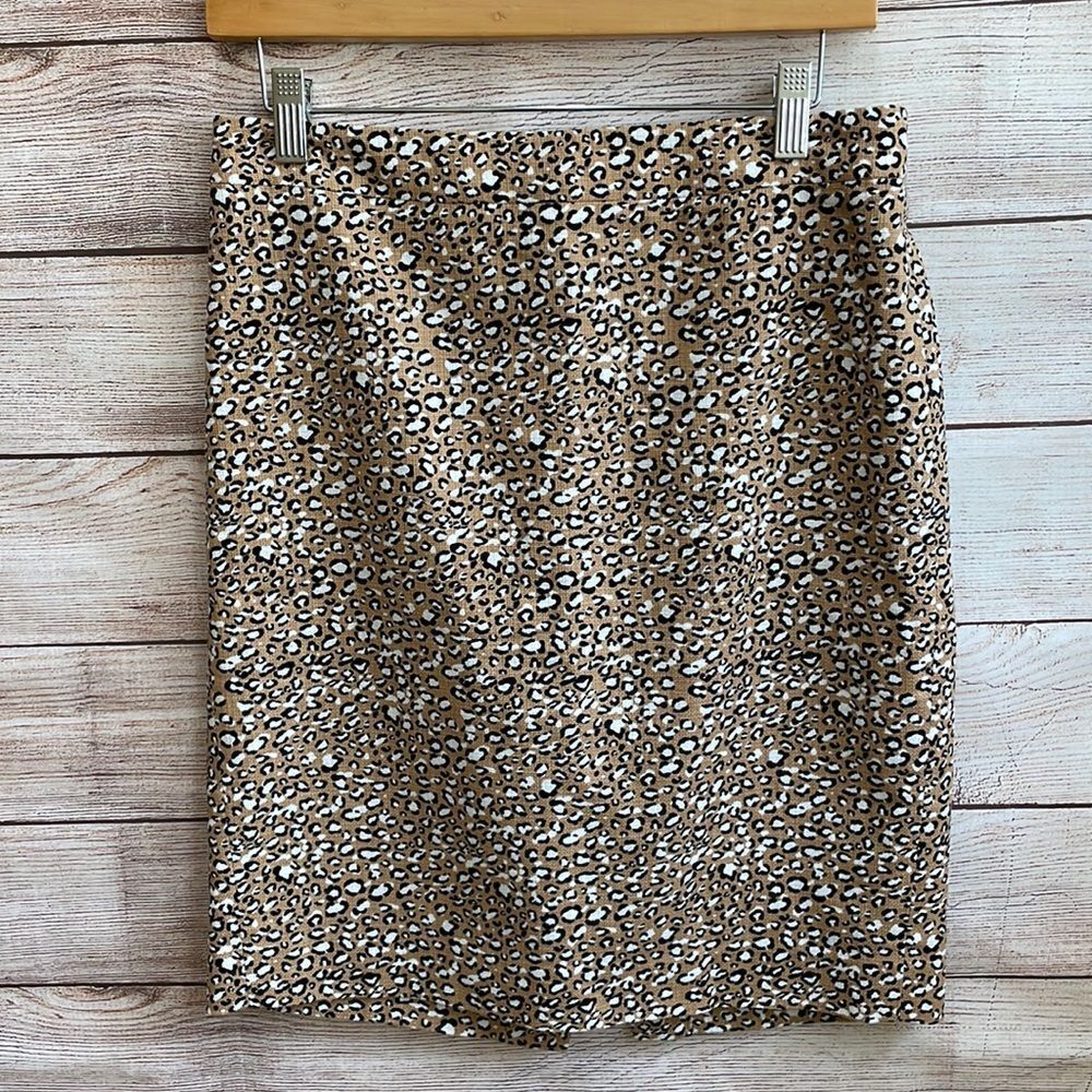 J CREW PENCIL SKIRT IN LEOPARD PRINT‎
